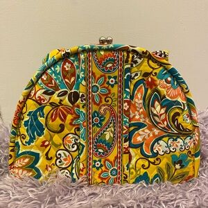 Vera Bradley Eloise Magnetic clasp